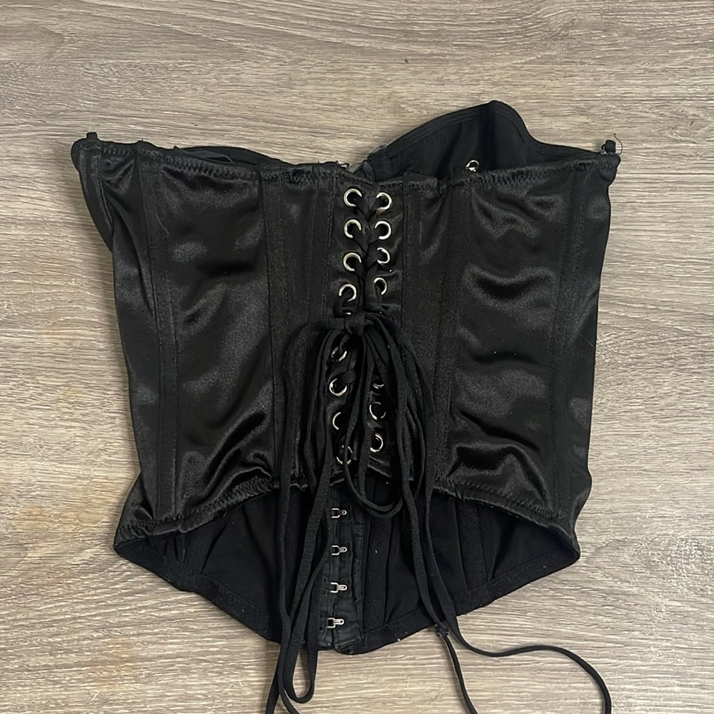 Urban outfitters Black Satin strapless corset - Picture 2 of 4